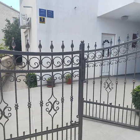 Apartment Savica *